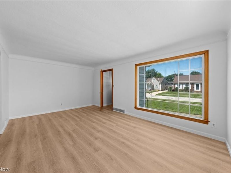 8315 Manorford Drive, Parma, OH 44129 Photo 7