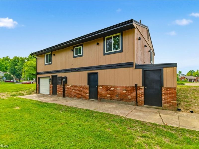 1730 Ledgewood Boulevard NE, Massillon, OH 44646 Photo 33