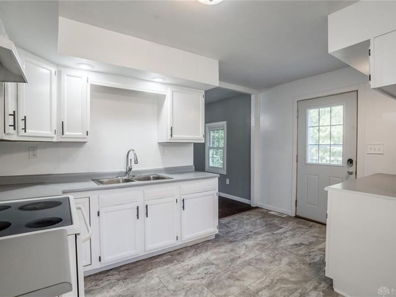 447 Towpath Trail, Lockington, OH 45356 Photo 4