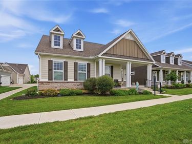4019 Pepperwell Circle, Sugarcreek Township, OH 45440