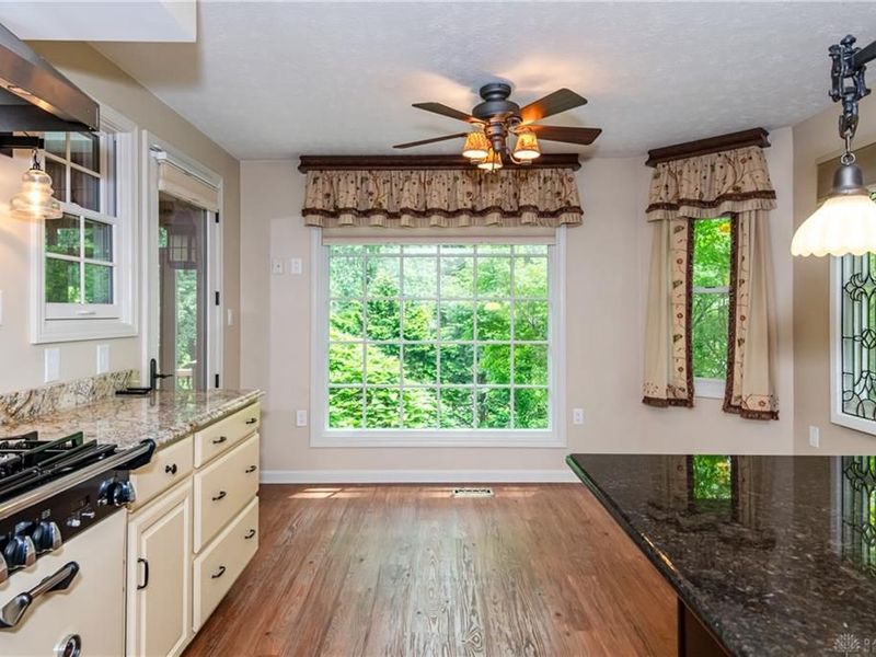 1910 Rustling Oak Court, Washington Township, OH 45459 Photo 11