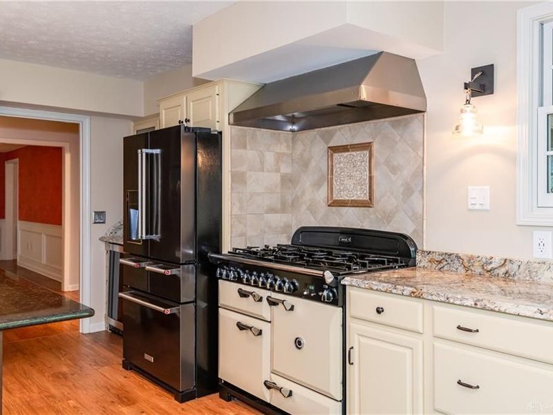 1910 Rustling Oak Court, Washington Township, OH 45459 Photo 12