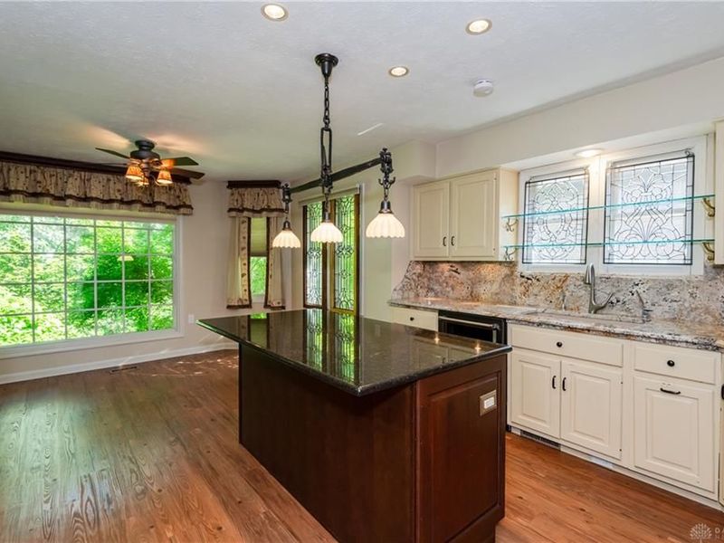 1910 Rustling Oak Court, Washington Township, OH 45459 Photo 14