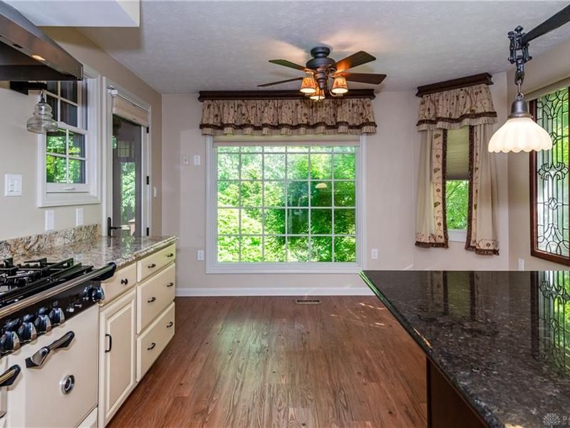 1910 Rustling Oak Court, Washington Township, OH 45459 Photo 15