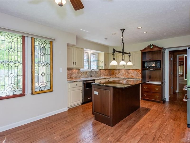 1910 Rustling Oak Court, Washington Township, OH 45459 Photo 16