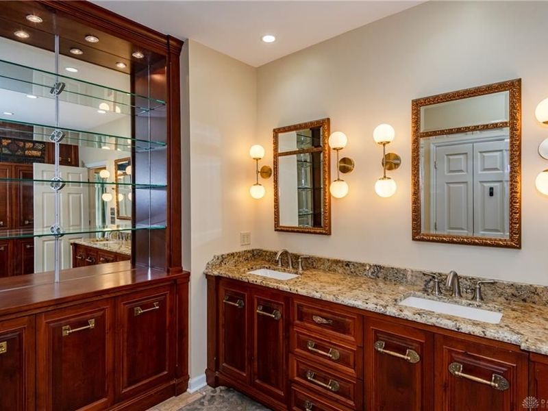 1910 Rustling Oak Court, Washington Township, OH 45459 Photo 36