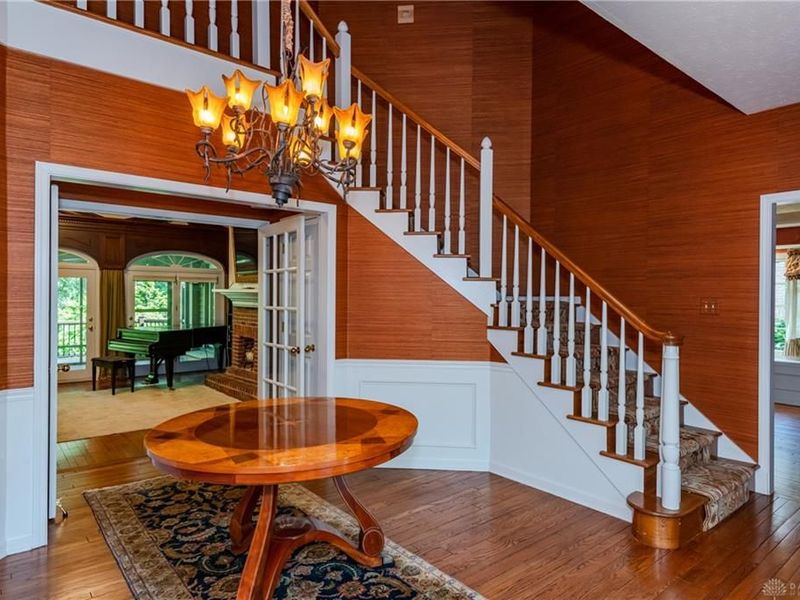 1910 Rustling Oak Court, Washington Township, OH 45459 Photo 8