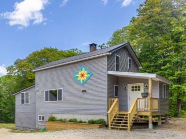 111 Goodrich Road, Hebron, ME 04238