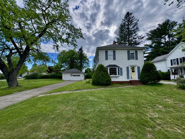 136 North Avenue , Skowhegan, ME 04976