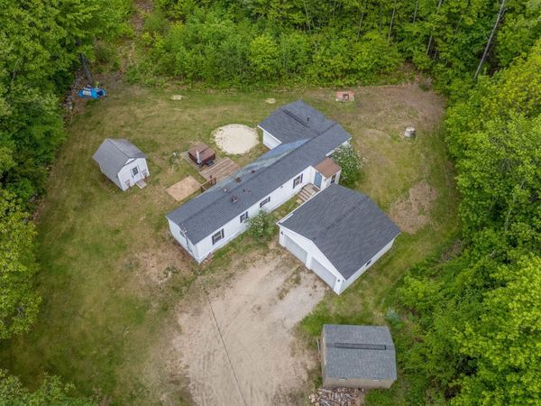 52 Summer Street , Mechanic Falls, ME 04256