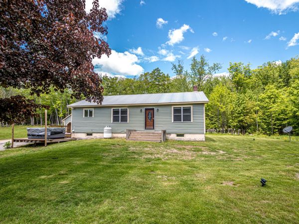 518 W Fryeburg Road , Fryeburg, ME 04037