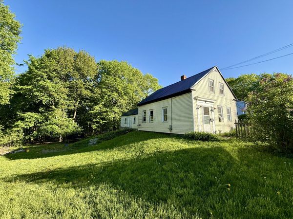 11 Orchard Street , Dexter, ME 04930