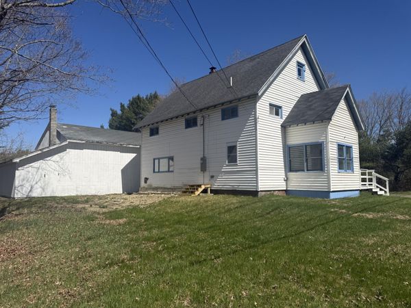 1763 Union Street , Bangor, ME 04401