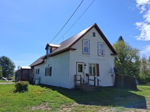 649 North Road  primary photo