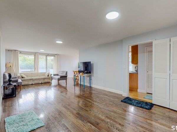 1 Strawberry Hill, Unit 1H, Stamford, CT 06902