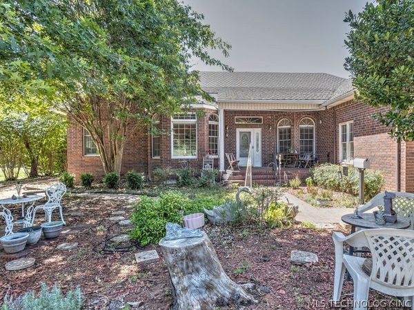 10211 E 2020 , Waurika, OK 73573