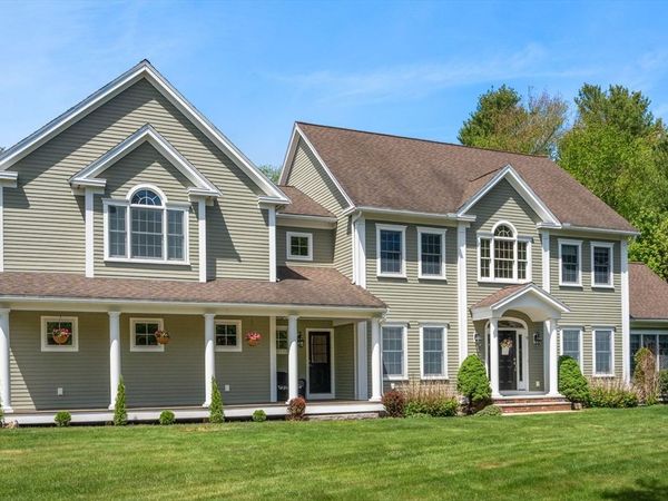 9 Freedom Dr, North Reading, MA 01864