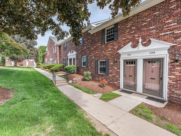 1207 Windsor Dr, Unit 1207, Framingham, MA 01701