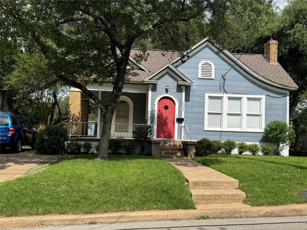 2842 E Shoal Crest Ave, Austin, TX 78705