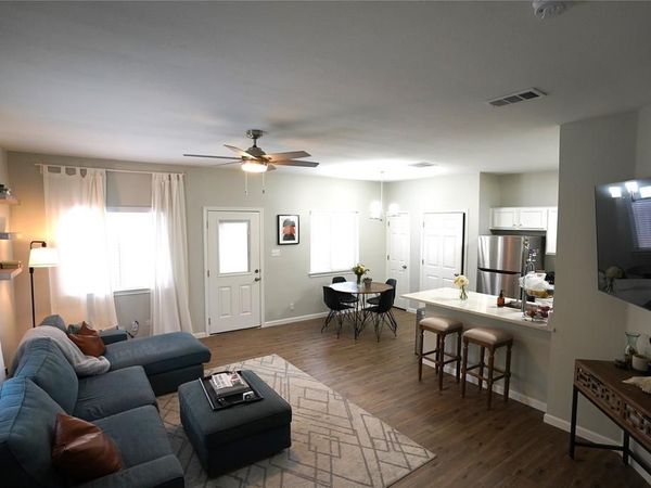 1700 Constantino CIR, Unit A, Austin, TX 78745