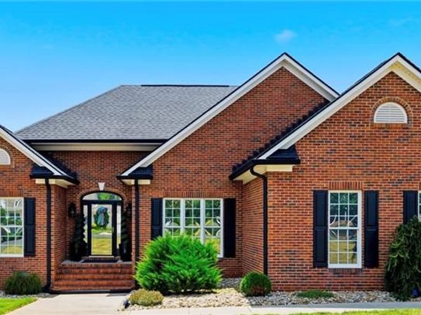 2208 Saint Bride Court, Mebane, NC 27302