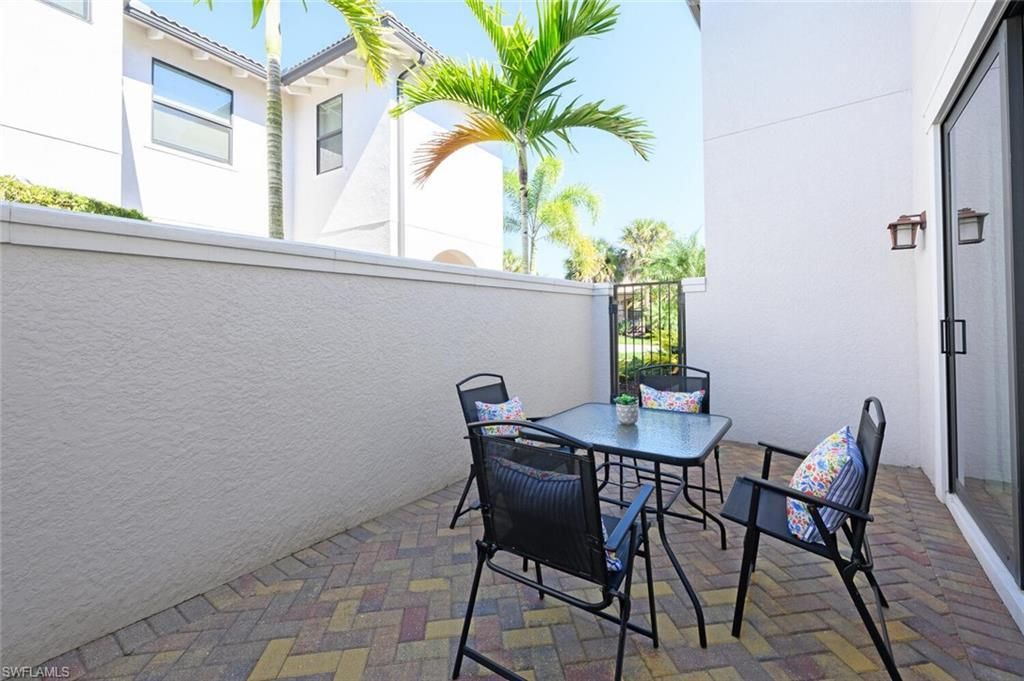 1326 Kendari Ter, Naples, FL 34113 Photo