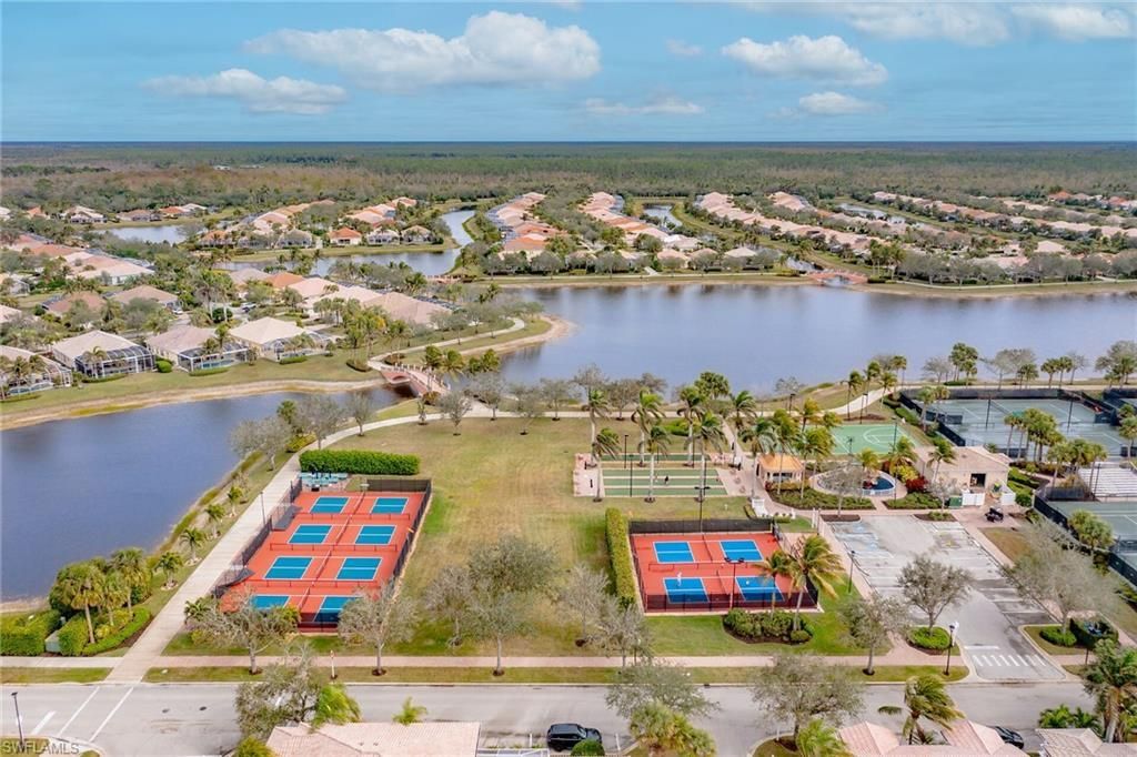 7935 Valentina Ct, Naples, FL 34114 Photo