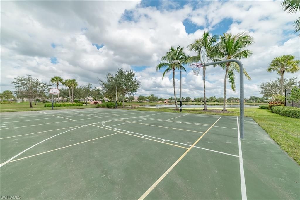 7935 Valentina Ct, Naples, FL 34114 Photo