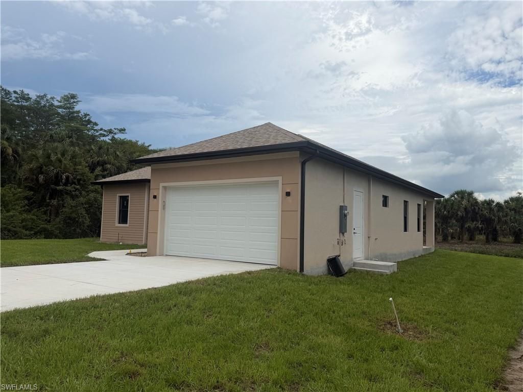 208 45th Ave Ne, Naples, FL 34120 Photo