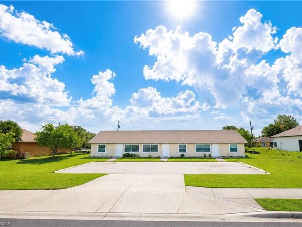 2642 Santa Barbara BLVD, NAPLES, FL 34116