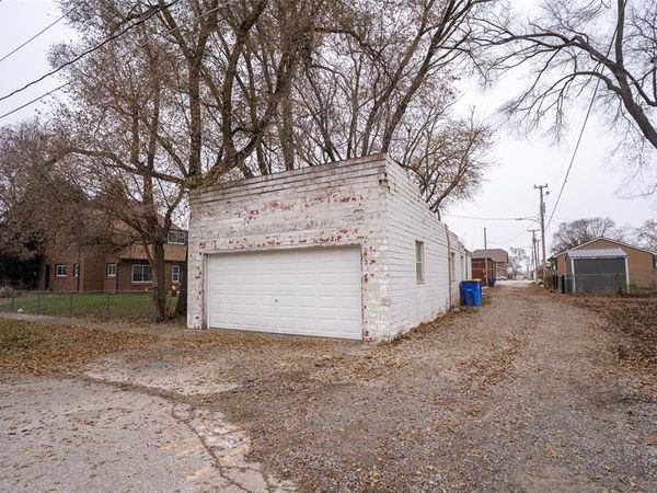 417 West Street , Van Meter, IA 50261