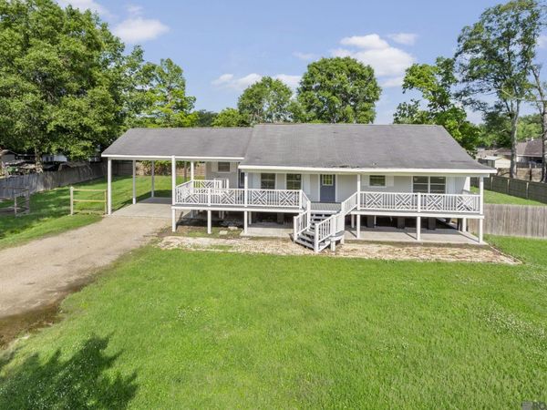 30570 Walker North Rd, Walker, LA 70785