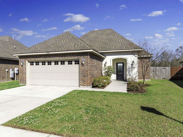 38363 Brown Rd, Prairieville, LA 70769
