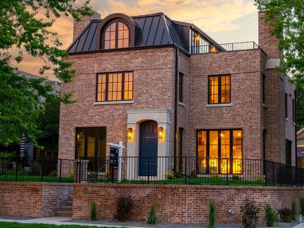 888 S Franklin St, Denver, CO 80209