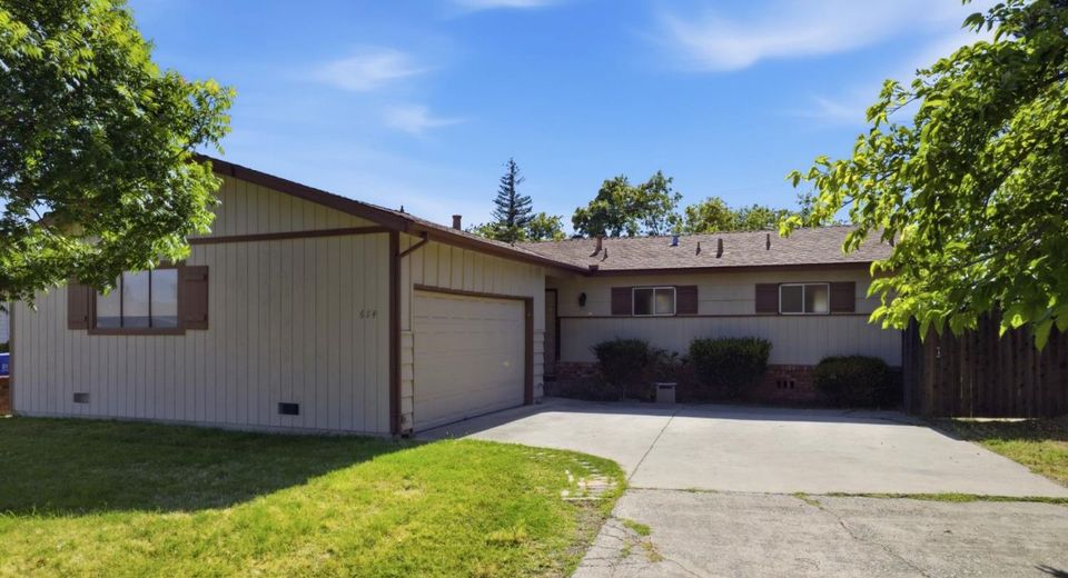 614 Wales Dr, Folsom, CA 95630 Photo