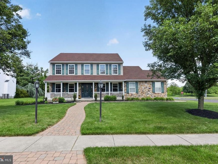 203 Glenview Drive, Warrington, PA 18976 Main Photo
