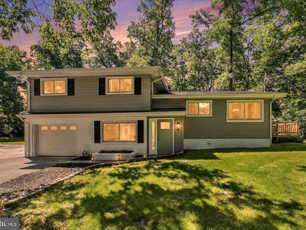 30 HALLECK DRIVE, EAST BERLIN, PA 17316