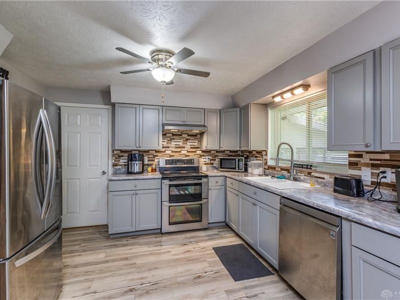 155 Minty Drive, Dayton, OH 45415 Photo 12