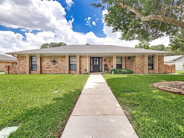 4375 Rota Circle, Fort Worth, TX 76133