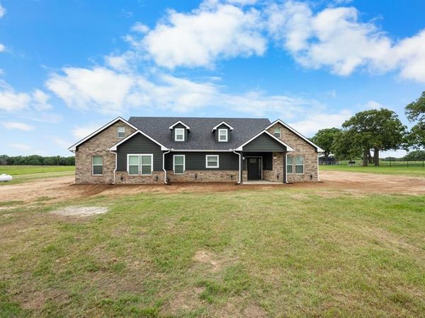 1446 Faulkner Road, Sunset, TX 76270