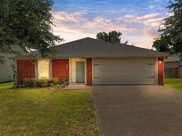 3156 Lippizan Street , Robinson, TX 76706