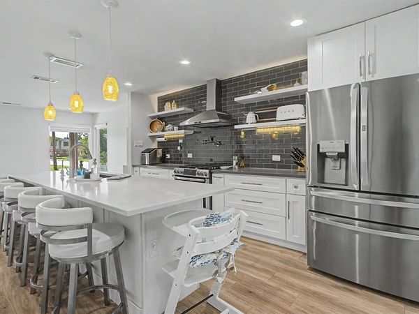 6550 Lockheed Boulevard, Dallas, TX 75209