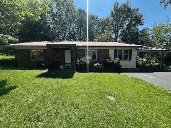 401 Embry Villa Drive , Leitchfield, KY 42754