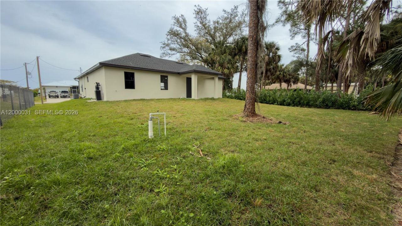 3749 Kilarney St , Fort Myers, FL 33905 Photo