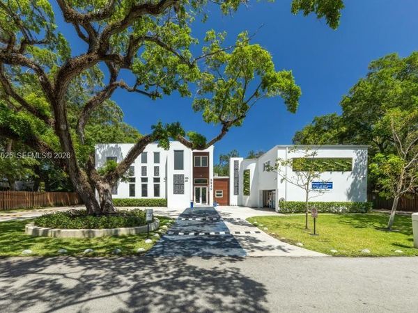 5940 SW 37th Ave , Dania Beach, FL 33312