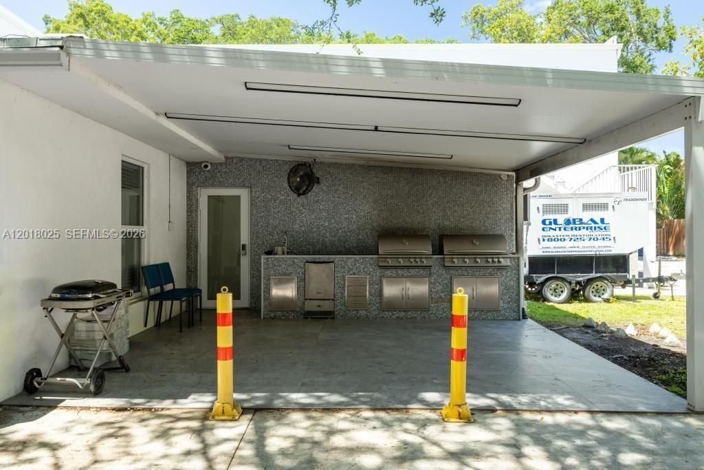 5940 SW 37th Ave , Dania Beach, FL 33312 Photo