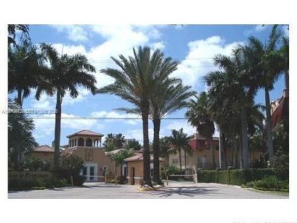 6713 N Kendall Dr , Unit 611, Pinecrest, FL 33156
