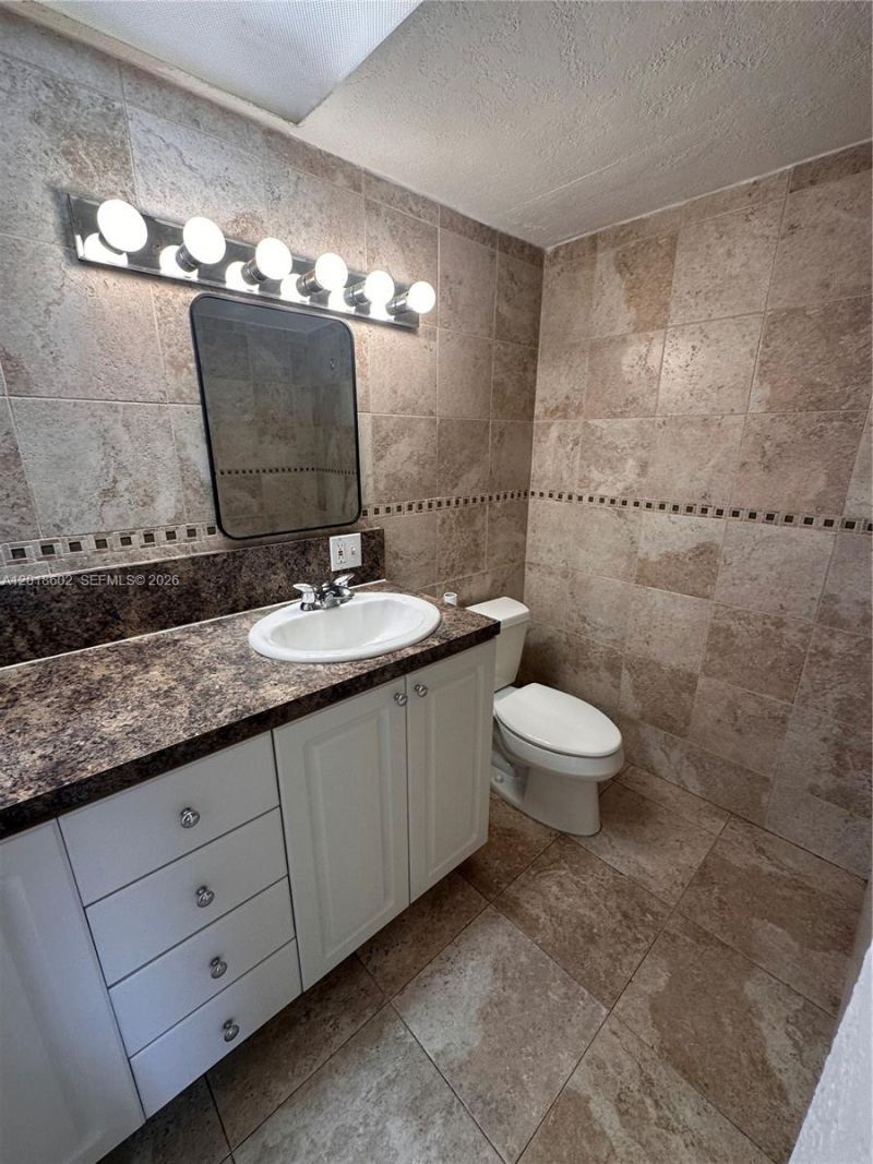 6713 N Kendall Dr , Unit 611, Pinecrest, FL 33156 Photo