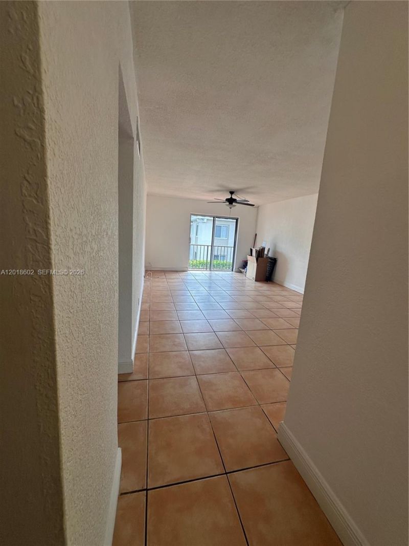 6713 N Kendall Dr , Unit 611, Pinecrest, FL 33156 Photo