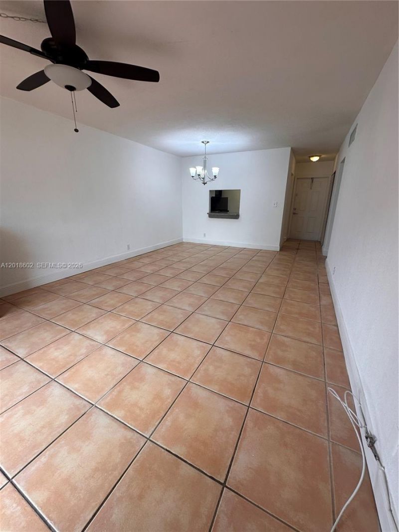 6713 N Kendall Dr , Unit 611, Pinecrest, FL 33156 Photo